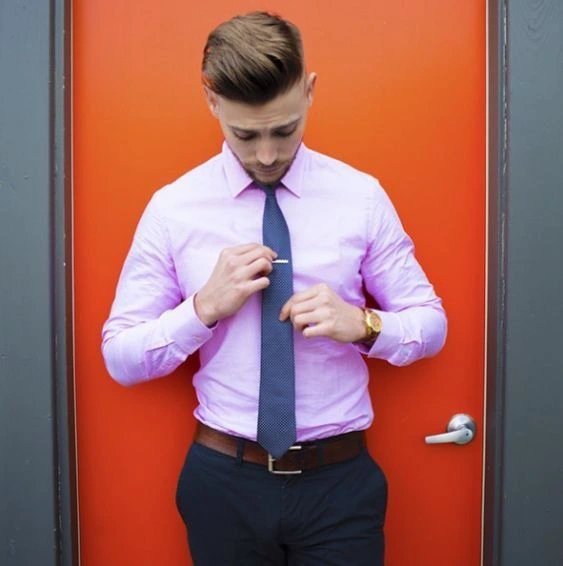 Combine neck tie with shirt and chinos