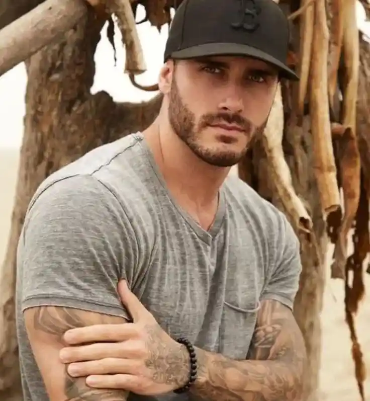 Bristly Patchy Beard Style