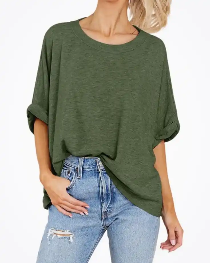 Roll up the sleeves of oversized t shirts