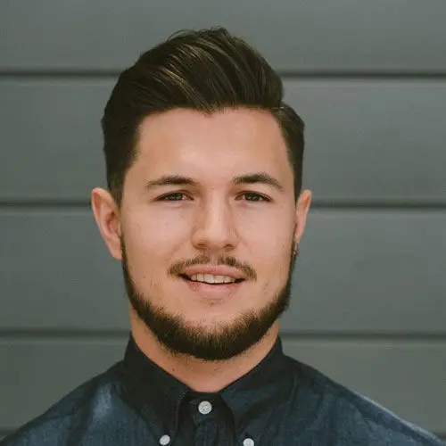 Thick Chin Strap Style